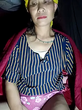 witch-xx online show from 03-22-26, 05:49