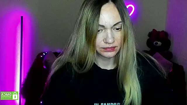 Snapshot of BlondMikey22 chatting on 02-07-26, 06:55 BlondMikey22 online show from 02-07-26, 06:55