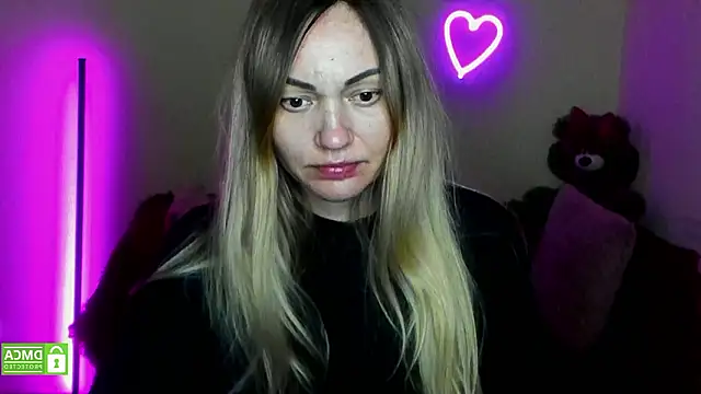 Snapshot of BlondMikey22 chatting on 02-08-26, 06:11 BlondMikey22 online show from 02-08-26, 06:11