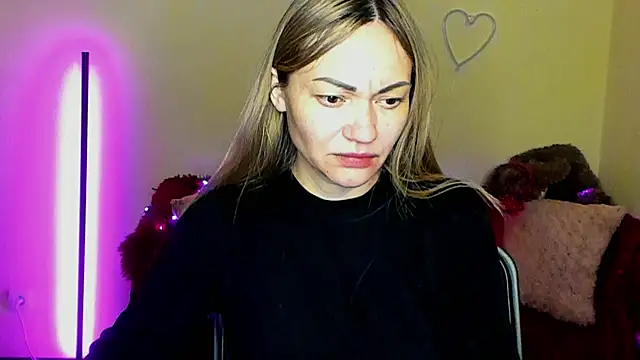 Snapshot of BlondMikey22 chatting on 04-23-26, 05:26 BlondMikey22 online show from 04-23-26, 05:26