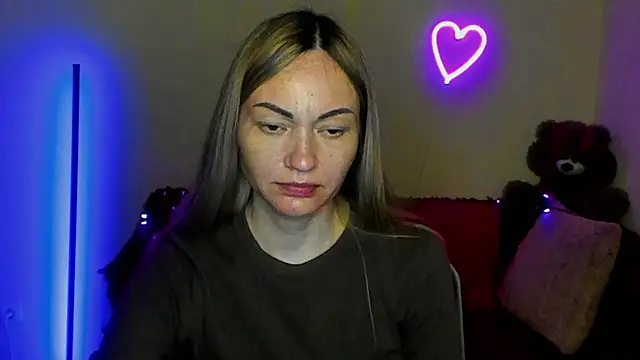 Snapshot of BlondMikey22 chatting on 05-06-26, 11:26 BlondMikey22 online show from 05-06-26, 11:26