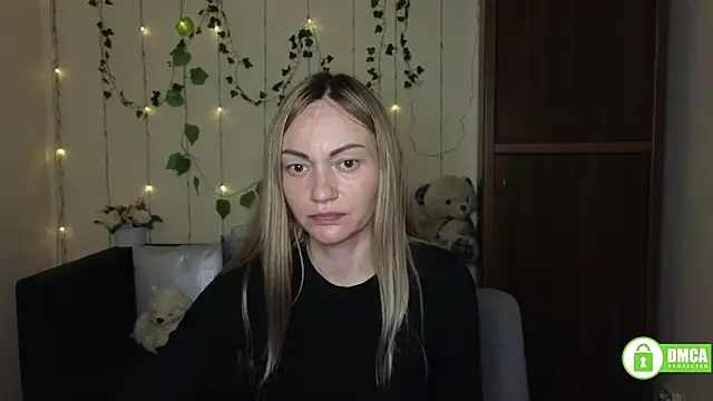 Snapshot of BlondMikey22 chatting on 05-08-26, 11:26 BlondMikey22 online show from 05-08-26, 11:26