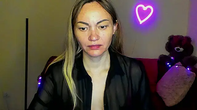 Snapshot of BlondMikey22 chatting on 06-02-26, 11:23 BlondMikey22 online show from 06-02-26, 11:23
