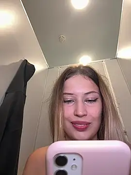 Snapshot of blonde_exe chatting on 07-02-26, 03:18 blonde exe online show from 07-02-26, 03:18