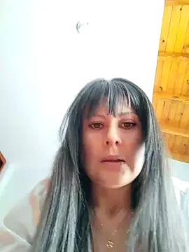 Snapshot of Lyonette_reading1 chatting on 02-05-26, 02:11 Lyonette reading1 online show from 02-05-26, 02:11