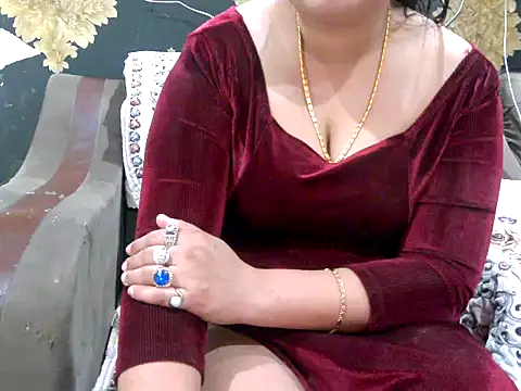 Snapshot of Miss_Kapoor11 chatting on 02-08-26, 04:10 Miss Kapoor11 online show from 02-08-26, 04:10