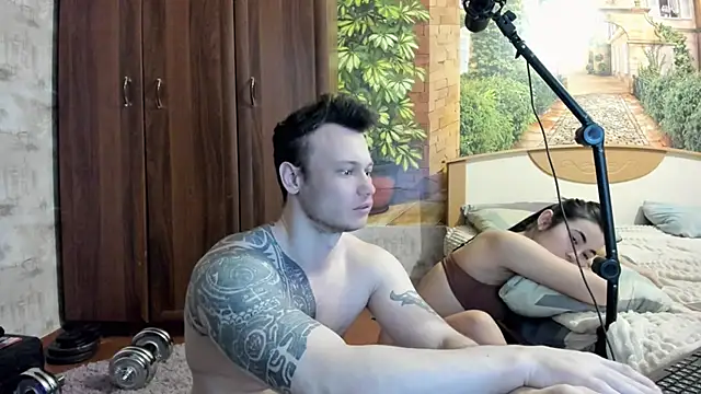 Snapshot of _littleangie_ chatting on 02-05-26, 12:37 littleangie online show from 02-05-26, 12:37