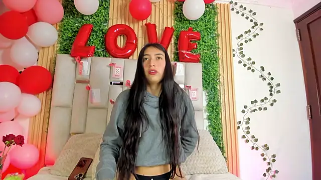 Emma Nmm online show from 02-21-26, 11:44