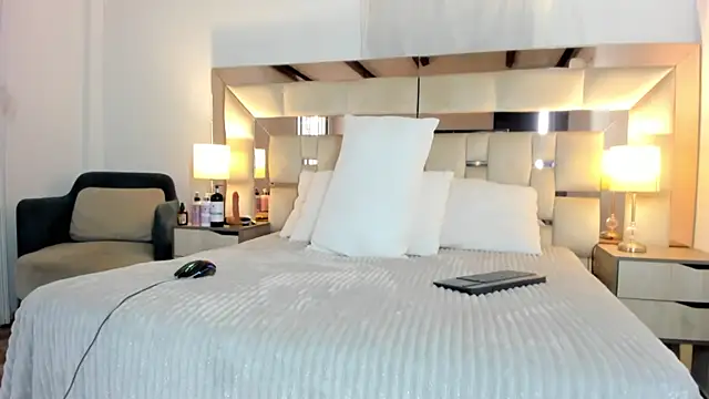 EloiseClairmont online show from 03-19-26, 07:51