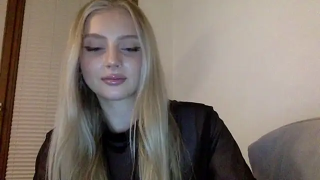 MayaWetDream online show from 03-25-26, 08:59