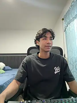 Snapshot of Pedestal_diamant chatting on 02-22-26, 09:35 Pedestal diamant online show from 02-22-26, 09:35