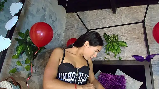 Snapshot of Chloee__Adams chatting on 02-11-26, 12:10 Chloee Adams online show from 02-11-26, 12:10