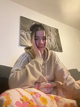 zoeelovee online show from 02-22-26, 06:06