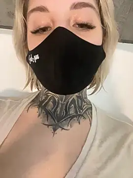 Snapshot of AllisonXAlfred chatting on 02-08-26, 01:03 AllisonXAlfred online show from 02-08-26, 01:03