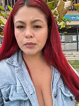 Snapshot of Lia-Moon77 chatting on 02-15-26, 06:04 Lia-Moon77 online show from 02-15-26, 06:04