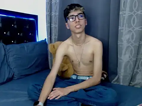 Snapshot of gabriel_x18 chatting on 02-06-26, 04:50 gabriel x18 online show from 02-06-26, 04:50