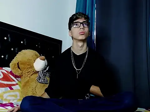 Snapshot of gabriel_x18 chatting on 02-09-26, 12:42 gabriel x18 online show from 02-09-26, 12:42