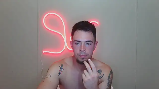 Snapshot of midnightsinz chatting on 03-17-26, 02:49 midnightsinz online show from 03-17-26, 02:49