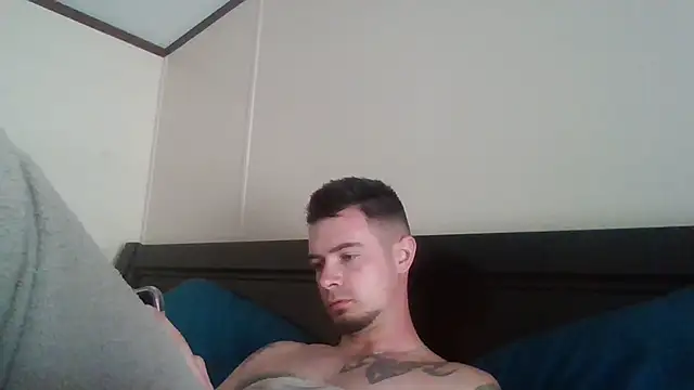 Snapshot of midnightsinz chatting on 04-07-26, 07:36 midnightsinz online show from 04-07-26, 07:36