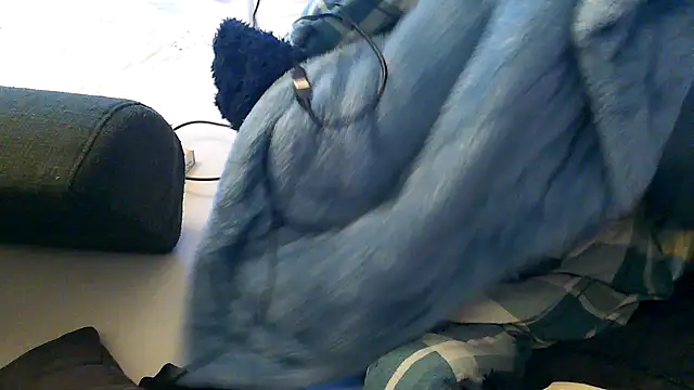 Snapshot of WildundJung chatting on 02-15-25, 11:36 WildundJung online show from 02-15-25, 11:36