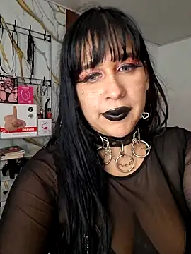 Snapshot of valen_ros chatting on 05-16-26, 10:47 valen ros online show from 05-16-26, 10:47