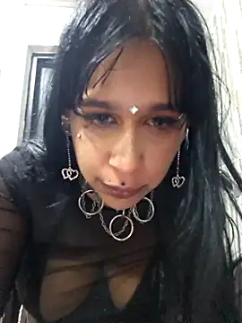 Snapshot of valen_ros chatting on 05-20-26, 06:14 valen ros online show from 05-20-26, 06:14