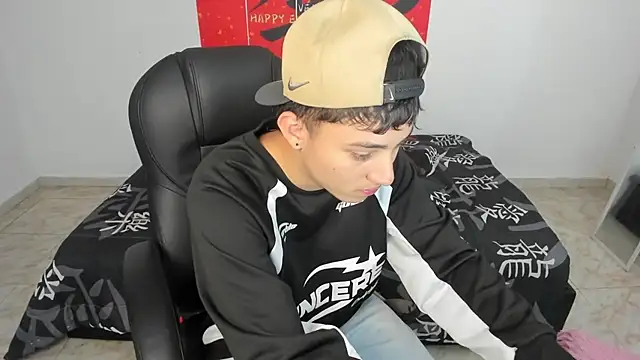 Wesleey-Boy online show from 04-11-26, 07:40