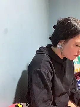 Snapshot of Sofii7 chatting on 02-21-26, 03:29 Sofii7 online show from 02-21-26, 03:29