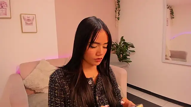 Snapshot of Mila_jenner chatting on 02-25-26, 12:04 Mila jenner online show from 02-25-26, 12:04