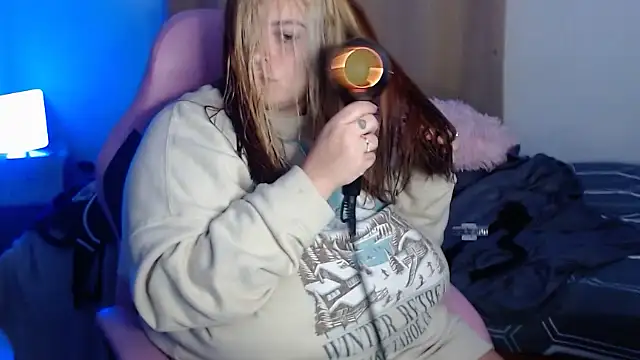 Angiegranados online show from 04-18-26, 05:33