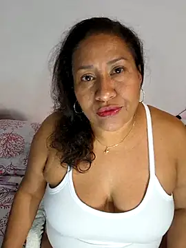 Snapshot of Nyomi_browm chatting on 05-13-26, 01:58 Nyomi browm online show from 05-13-26, 01:58