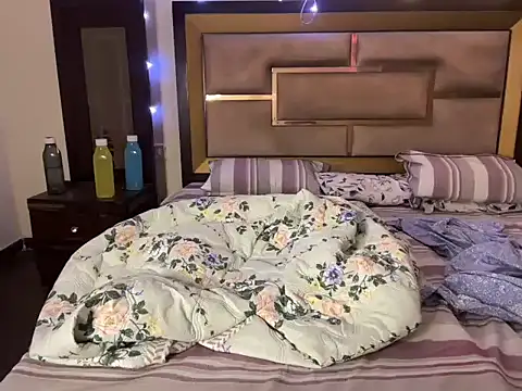 Hersheykaur online show from 03-24-26, 08:03