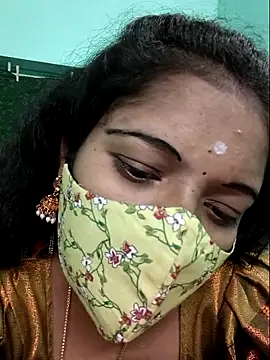Snapshot of Tamilkannadacouple chatting on 05-11-26, 04:04 Tamilkannadacouple online show from 05-11-26, 04:04