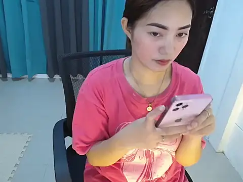 babydenxx69 online show from 03-18-26, 04:59