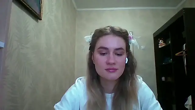 Snapshot of DeanneGilcher chatting on 02-26-26, 09:30 DeanneGilcher online show from 02-26-26, 09:30