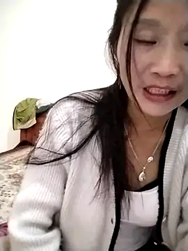 Snapshot of sen1199 chatting on 02-07-26, 12:42 sen1199 online show from 02-07-26, 12:42