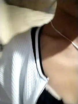 Snapshot of sen1199 chatting on 02-15-26, 10:50 sen1199 online show from 02-15-26, 10:50