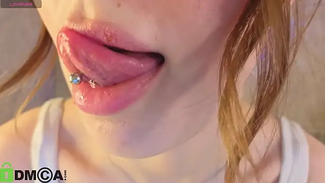 Snapshot of _Kiki_angel_ chatting on 02-08-26, 06:28 Kiki angel online show from 02-08-26, 06:28