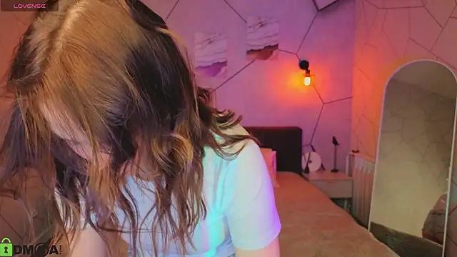  Kiki angel  online show from 03-25-26, 01:55