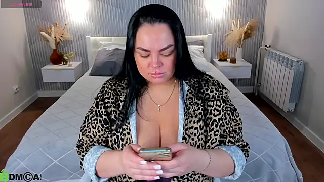 Snapshot of adele_crown chatting on 02-19-26, 01:23 adele crown online show from 02-19-26, 01:23