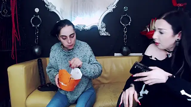 Snapshot of GoddessGeo chatting on 01-04-25, 05:16 GoddessGeo online show from 01-04-25, 05:16