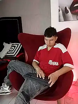 Snapshot of Liam_Sean chatting on 02-27-26, 12:27 Liam Sean online show from 02-27-26, 12:27