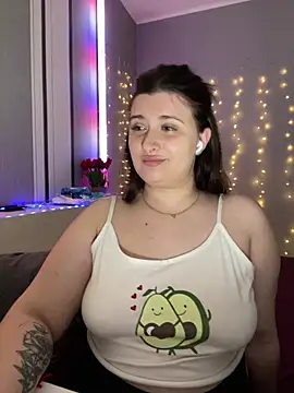 Snapshot of lipsi_vikki chatting on 02-15-26, 07:10 lipsi vikki online show from 02-15-26, 07:10