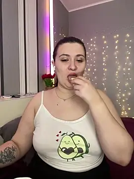 Snapshot of lipsi_vikki chatting on 02-18-26, 07:04 lipsi vikki online show from 02-18-26, 07:04