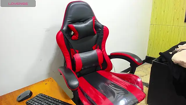 peachy hot online show from 04-05-26, 04:42