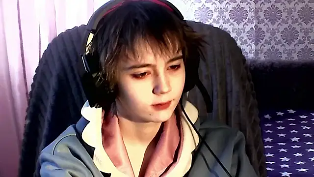 Snapshot of Angels_corner chatting on 02-12-26, 06:08 Angels corner online show from 02-12-26, 06:08