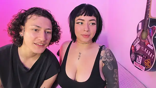 Snapshot of Aria_x_Orien_ chatting on 02-13-26, 04:36 Aria x Orien online show from 02-13-26, 04:36