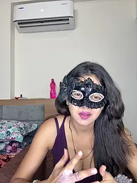 Snapshot of raavigirl chatting on 04-27-26, 06:11 raavigirl online show from 04-27-26, 06:11