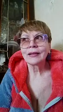Snapshot of SophieBurns chatting on 04-27-26, 09:29 SophieBurns online show from 04-27-26, 09:29