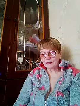 Snapshot of SophieBurns chatting on 05-04-26, 11:39 SophieBurns online show from 05-04-26, 11:39